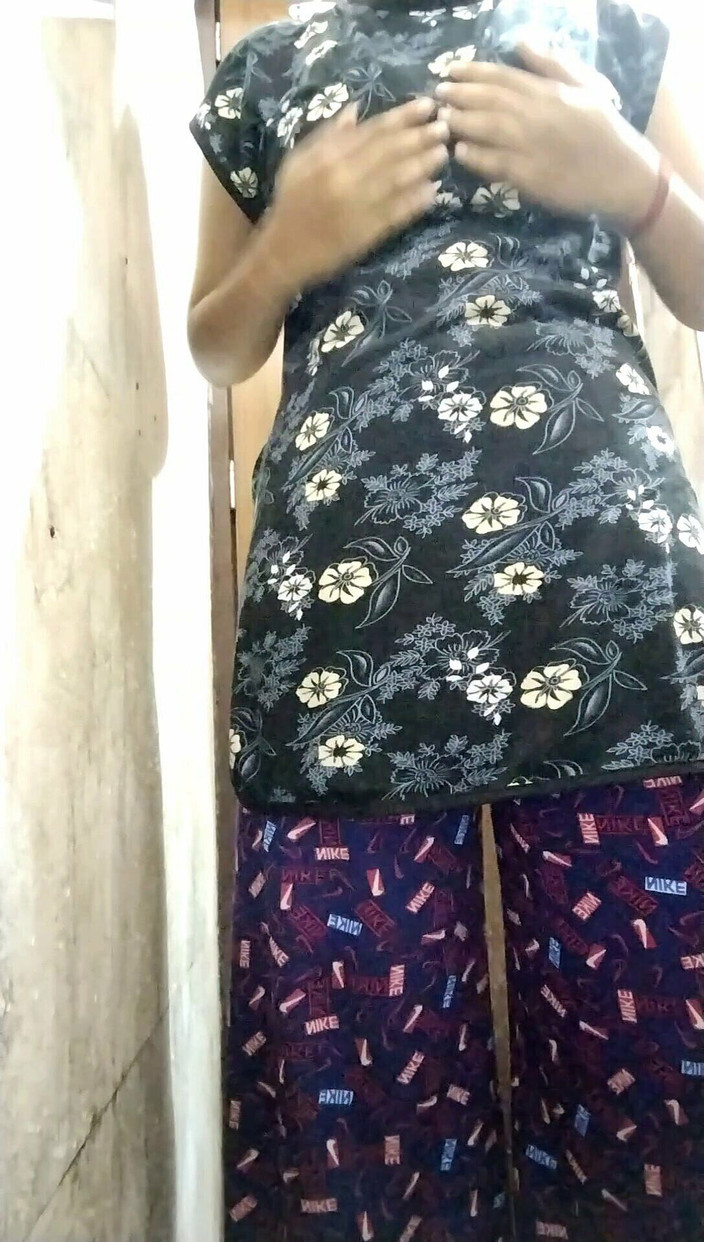 Riyathakur: Každý chce tento typ indické nevlastní sestry