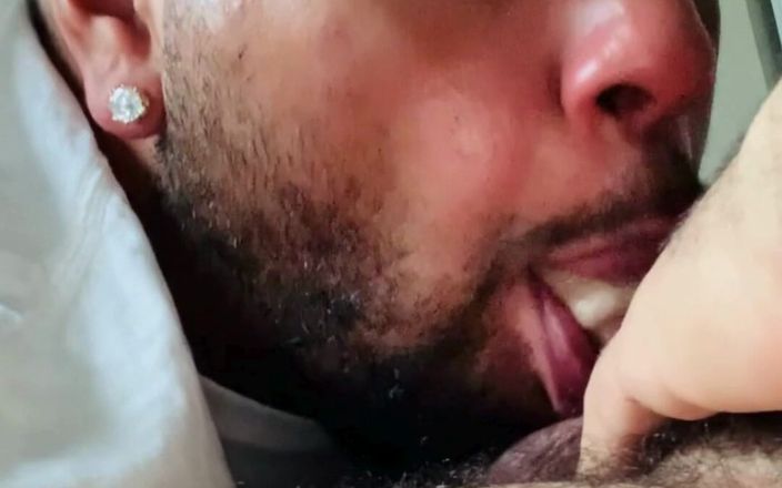 SloppyToppy: Meu padrasto amigo ama seu pau hetero na minha boca