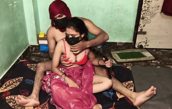 yongboy1: Couple Saree Hard Fucking Desi Beautiful Indian Girl Tight Pussy...