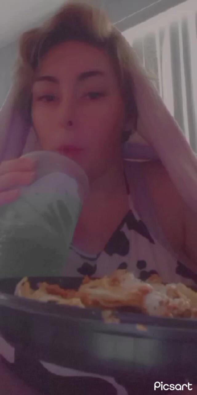 Mushroombitchx: Taco Bell Mukbang