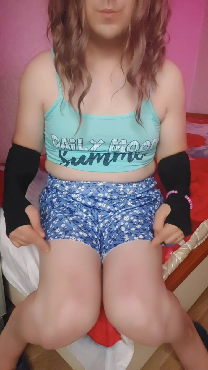 Kitty_Cross: Cute Femboy in Her Private Room Making Hottie Videos Modeling...