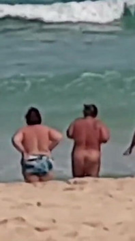 Bogel di Laut dengan Perempuan!