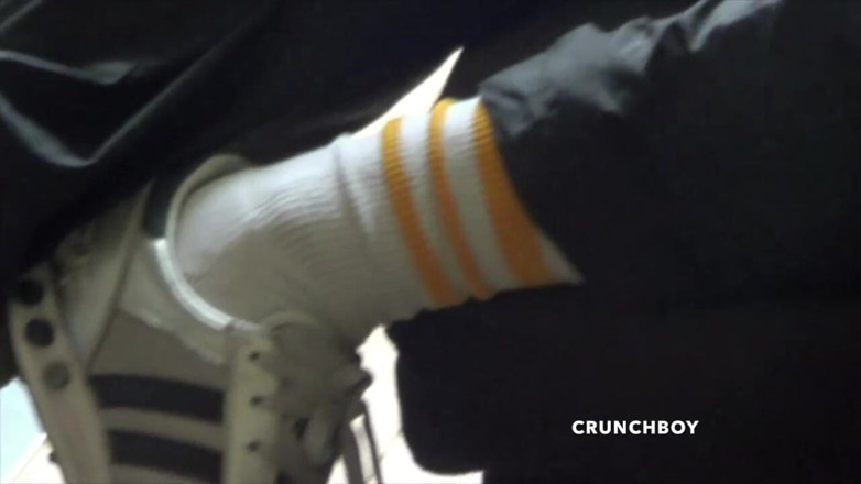 Raw French Bad boys: Asiatinnen schlampe von badboy top dominant gefickt mit turnschuhen schnüffeln
