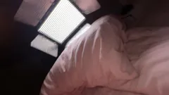 Moskow 18 Y.o. Teen Blond Pees no Camer pela primeira vez e fodida