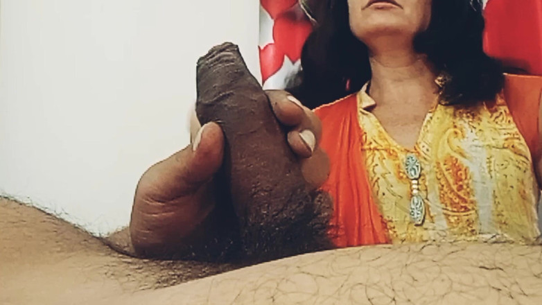 Bolly Karma: Sürtük bir kadın büyük zenci yarağını seviyor