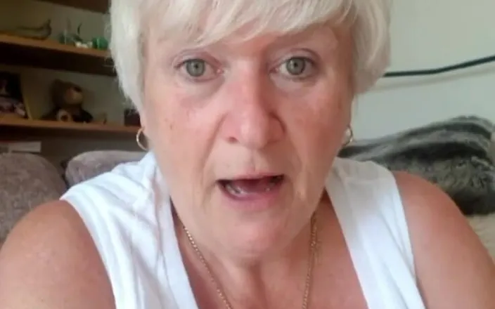 Uk Joolz: Talking with Joolz 18