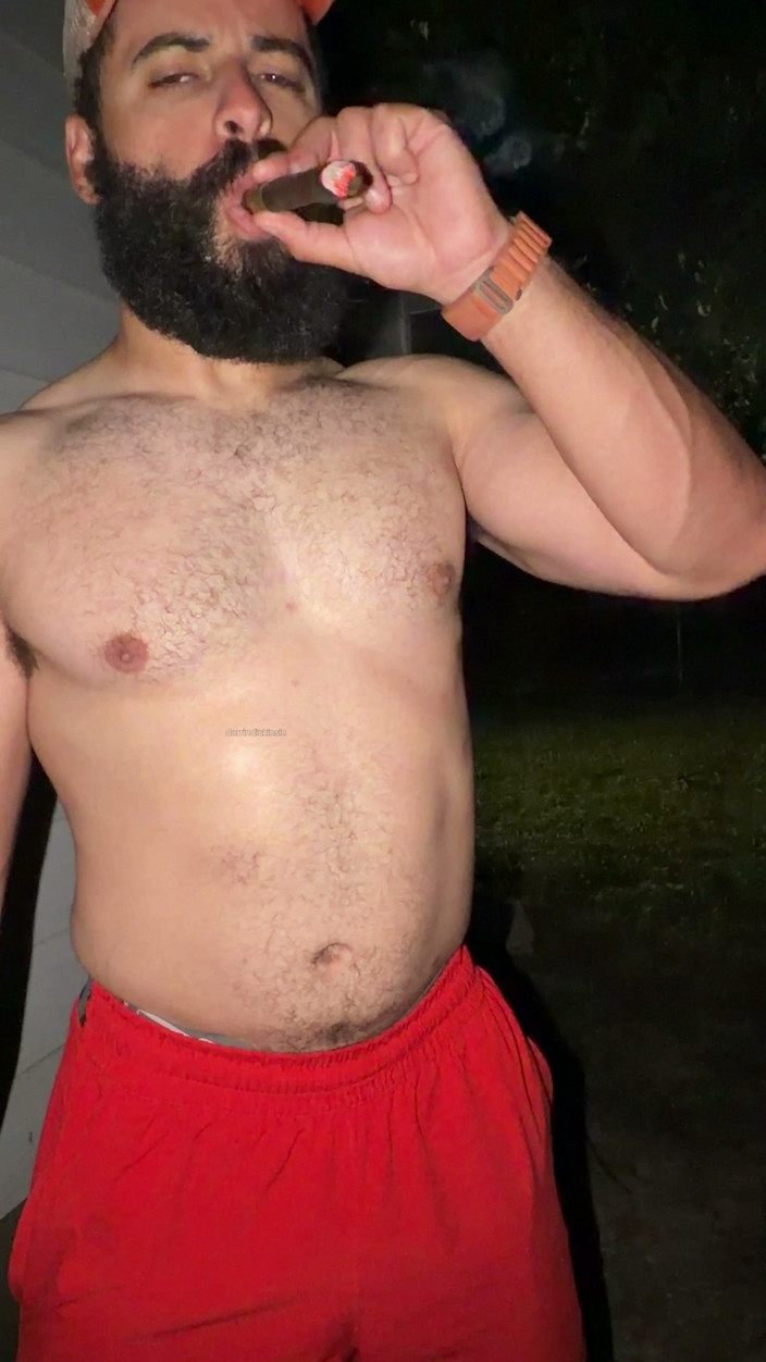 mascbeef95: Muscle Cub Cigar and Cum Outdoors