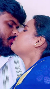 Pasangan India Selatan seksi beromen pada malam panas