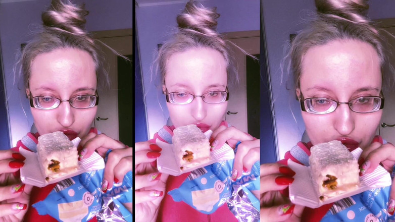 FinDom Goaldigger: Asmr batom vermelho e mini bolo comendo