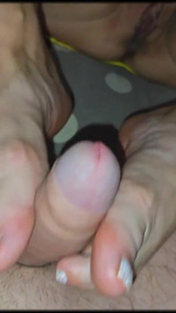 Stepmom Seduces a Foot Fetishist for a Hot Fuck