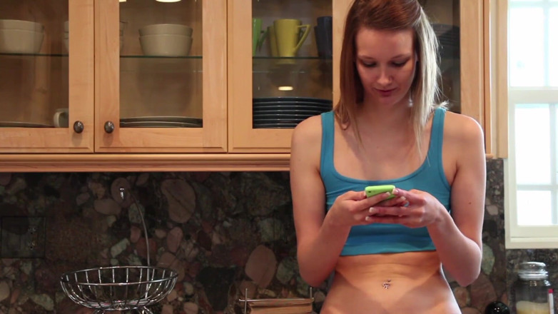 Young Sinner: Sophia Wilde chhoti choot bare gore land ka maja leti...