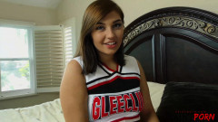 SaintPorn: Vivian Montre À Mike Sa Routine De Acclamation Coquine