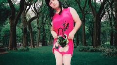 Kitty_Cross: Roztomilá tvář žhavá sexy tanečnice v parku modelka cosplayer