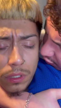 Pulosul dl Homie futând prima dată o gaură homosexuală