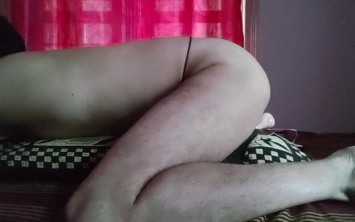 Slimmy_Sree: Young Cute Gay Riding Dildo on Top and Fast