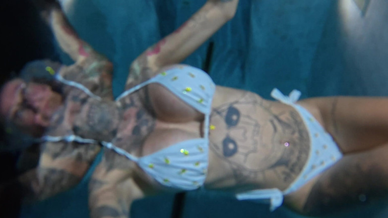 Skully inkson: Underwater Swim at Night