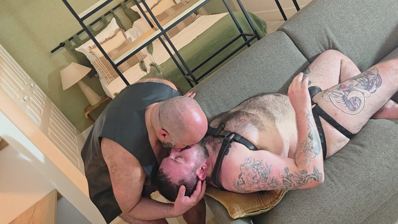Marko Bulto: Mijn Submissive Bears Deel 1
