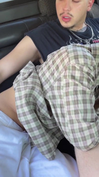 Pancutan mani besar! Menghisap kereta homie dl saya yang menyeronokkan gay tegar