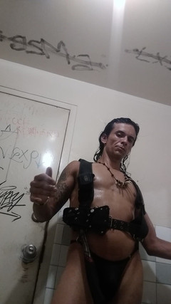 pnpslut_life: Кружок, мокрый и поздний на улице