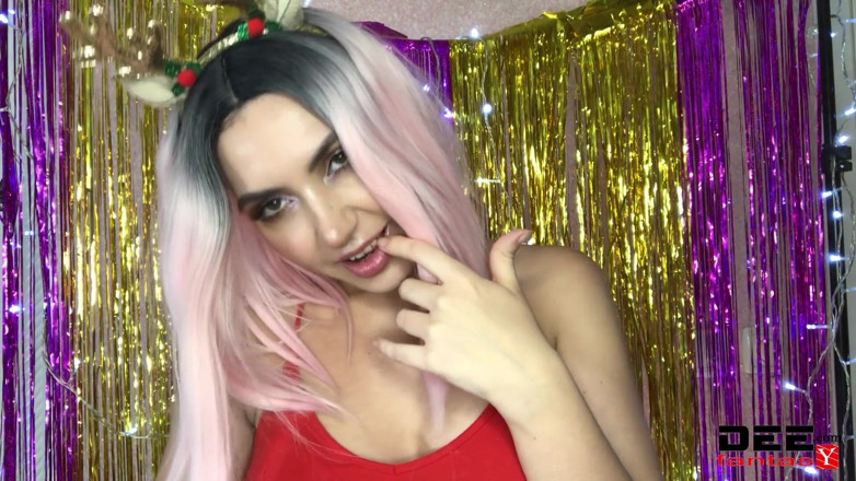 Dee Fantasy: Snow Maiden sensualmente se fode com um grande presente de...