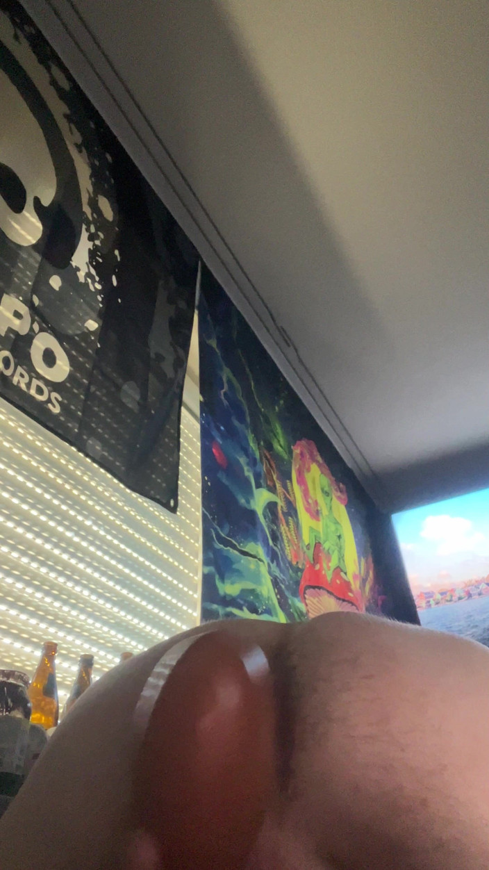 StripedShadow7: Gros coup de poing anal plug