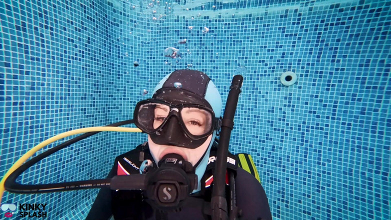 UKCuteGirl Lucy Lauren: Scuba Skills Underwater Training Session
