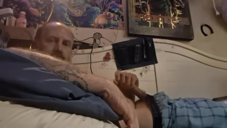 Mr htrs: Stroking Amped up