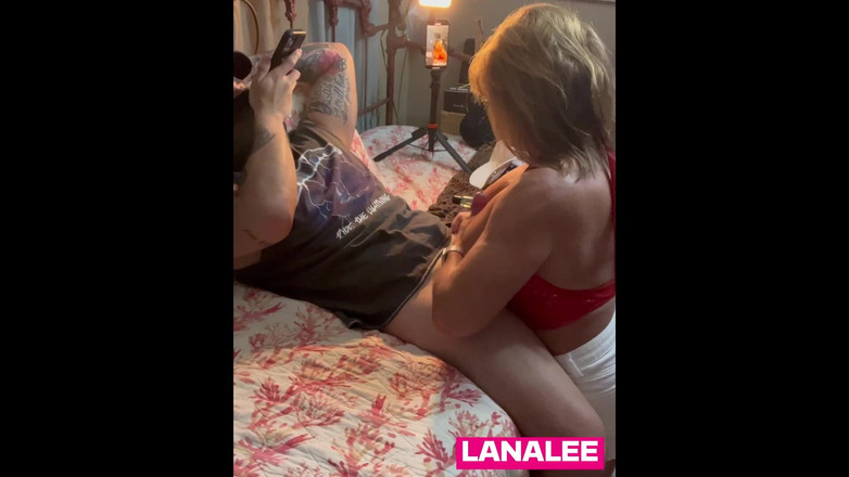 Lana Lee: Patriotisk MILF Lana Tackar en veterinär med tuttknull &amp;spermasprut