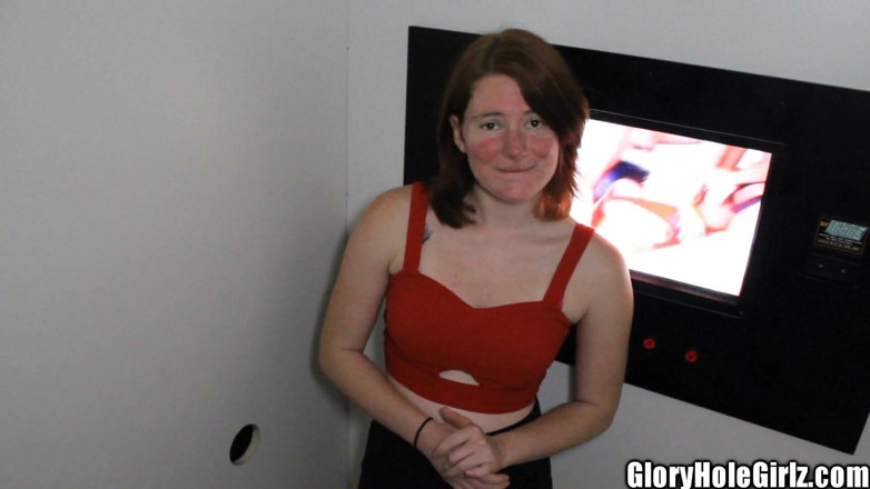 Glory Hole Girlz: สาวสิวเยอะหน้าแดงหีแดง กลอรี่โฮล ครีมพายในและกลืนน้ำควย หัวแดงดูดควยเย็ดควย