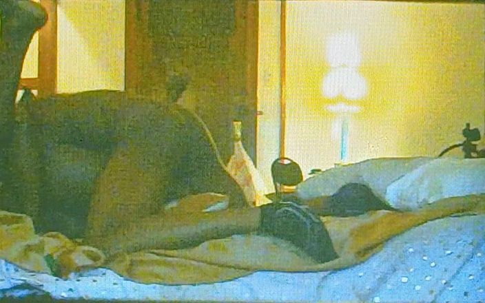 TS freaky MILF: Транссексуал і великий чорний член в рольові ігри брудно розмовляють розбещено