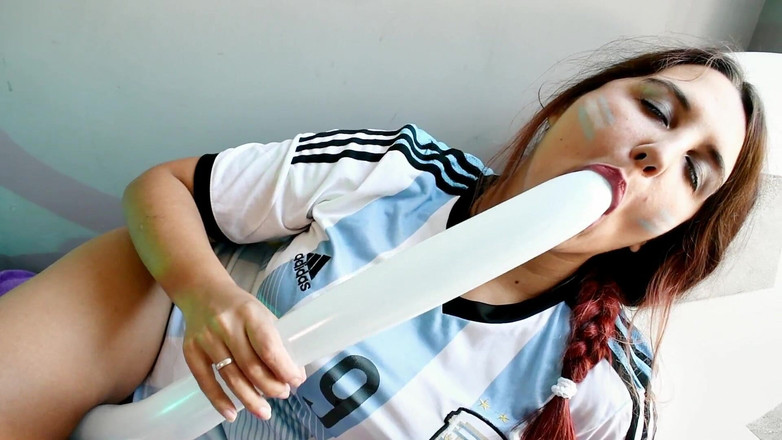 Bunny Looner: Argentina Looner schizza su grandi palloncini - Bunny Looner