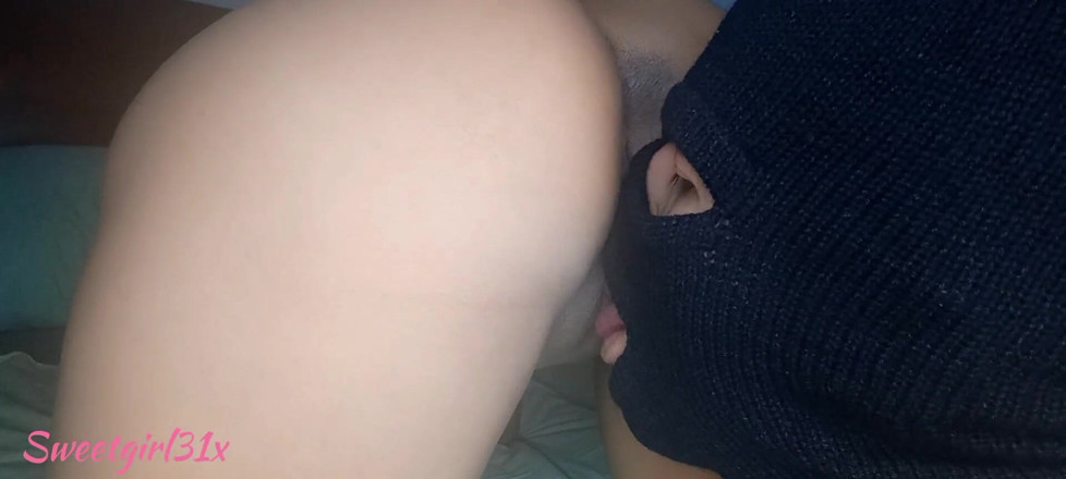 Sweetgirl31x: Tôi thổi kèn cho cái lồn nóng bỏng và hứng...