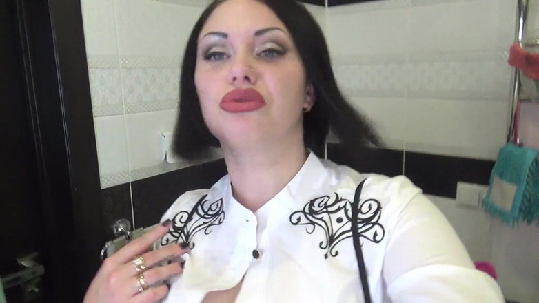 Goddess Misha Goldy: Aptal fetişin - kastrasyon