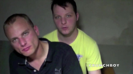 Gaybareback: Ošukaná sexy hetero klukem zvědavým v praku