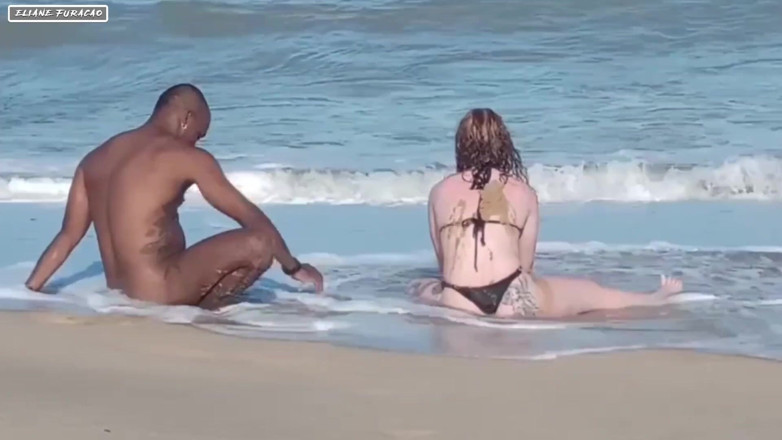 Eliane Furacao: Fomos Em Praia De nudismo Quando Vimos O Negao Ficamos...
