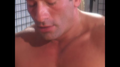 RATATATA!: 多米诺骨牌：一位火辣的年轻拉丁裔选手，献给约翰·韦斯特的坚实阴茎