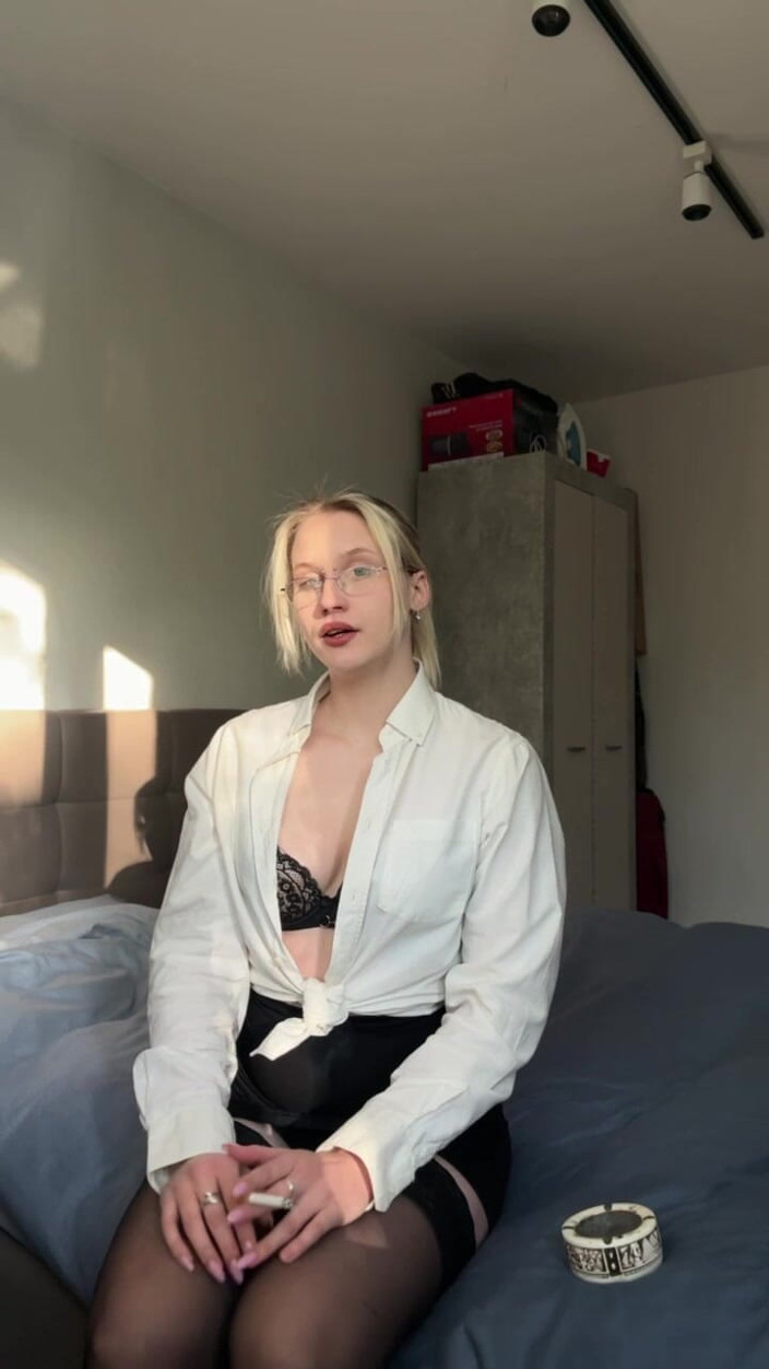MertyXXX: Sekreterare