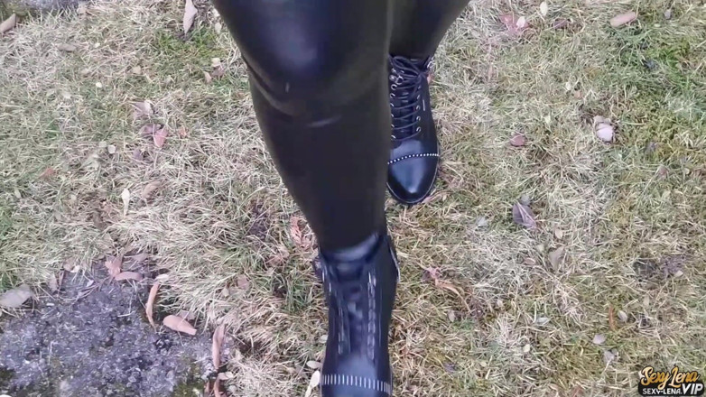 Goddess Lena: Venkovní JOI pro footlovers