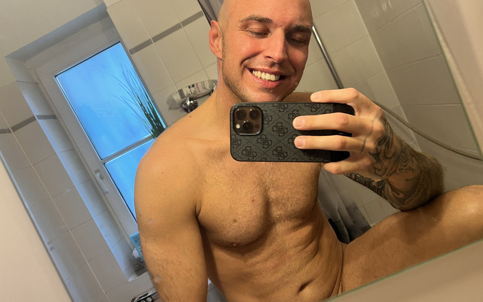 Hornesty: Bộ phim đầu tiên