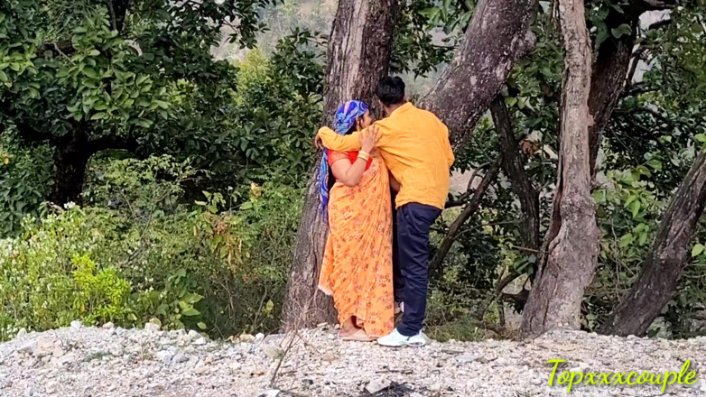 Topxxxcouple: India del pueblo disfrutando en video de sexo