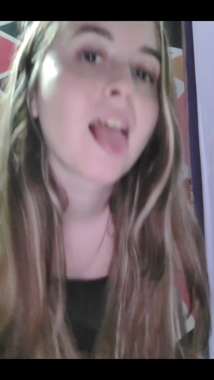 RavenHearth666VIP: I Put My Fingers in My Ass