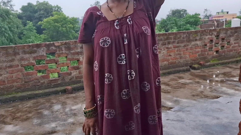 Sumaj: Desi neha bhabhi erstmals sex