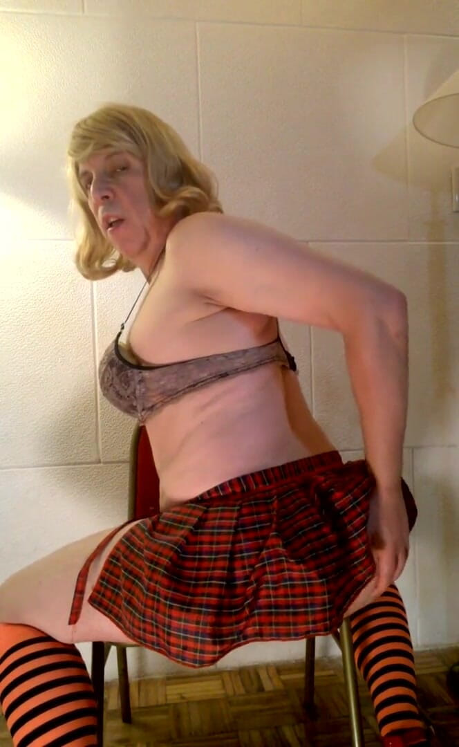 Dildo Man and Cross Hard Sex: Dildoman with woman dress