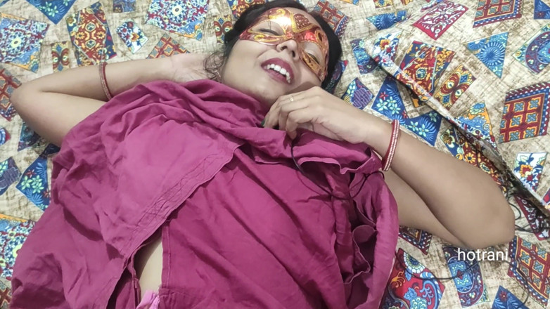 piryaprajapati: Cô vợ nóng bỏng Ndian mặc saree thực sự rất...