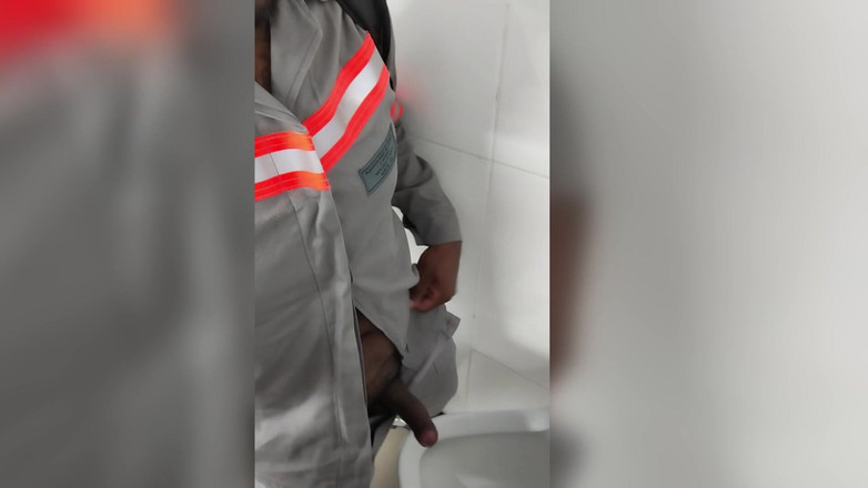 TheBlacKHunterr: Înainte de a pleca spre casă, un rapid în vestiar