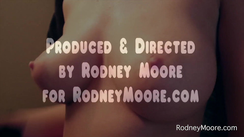 Rodney Moore: 큰 자연 젖탱이 예쁜 Alexis Adams