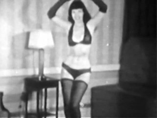 Vintage Usa: Compilation. Erotic dance and catfight of a vintage sexy milf (No...