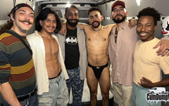 Cum Dump Van: 年轻的 Twink DP 原始负载射精倾倒范钢棒双肛门 Cumdumpvan