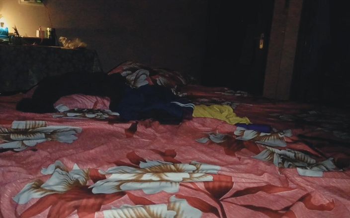 Hot Sis: Гола невістка насолоджується суворістю зі своїм вітчимом