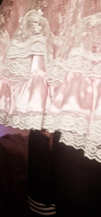 Seksi minik yaraklı kadın kılıklı kadın